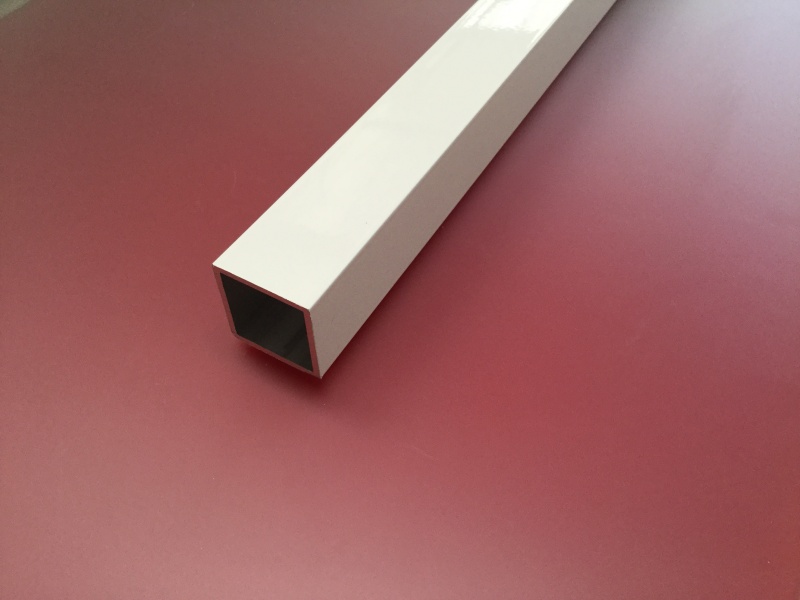 Tube aluminium carré 30x30