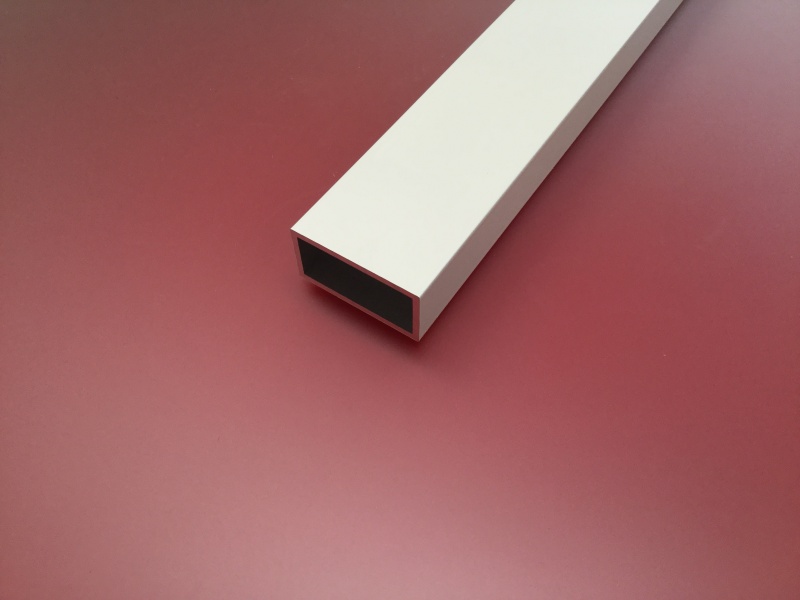 Tube rectangulaire aluminium sur mesure