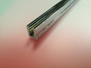 F209 Profils à pareclose aluminium chromé brillant pour verre 8 mm